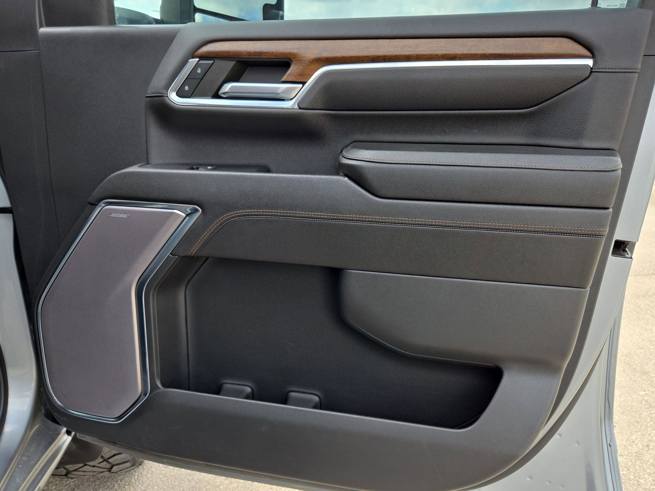 Used 2024 Chevrolet Silverado 2500 High Country w/ High Country Premium Package image 28