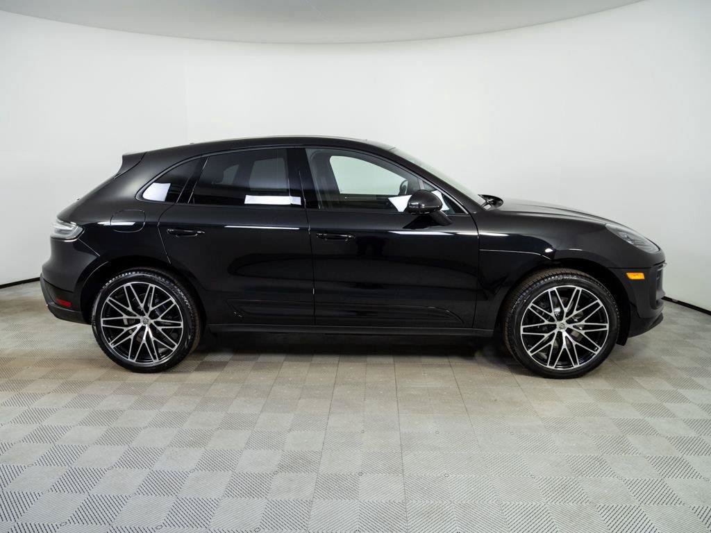 New 2026 Porsche Macan AWD/4WD image 28