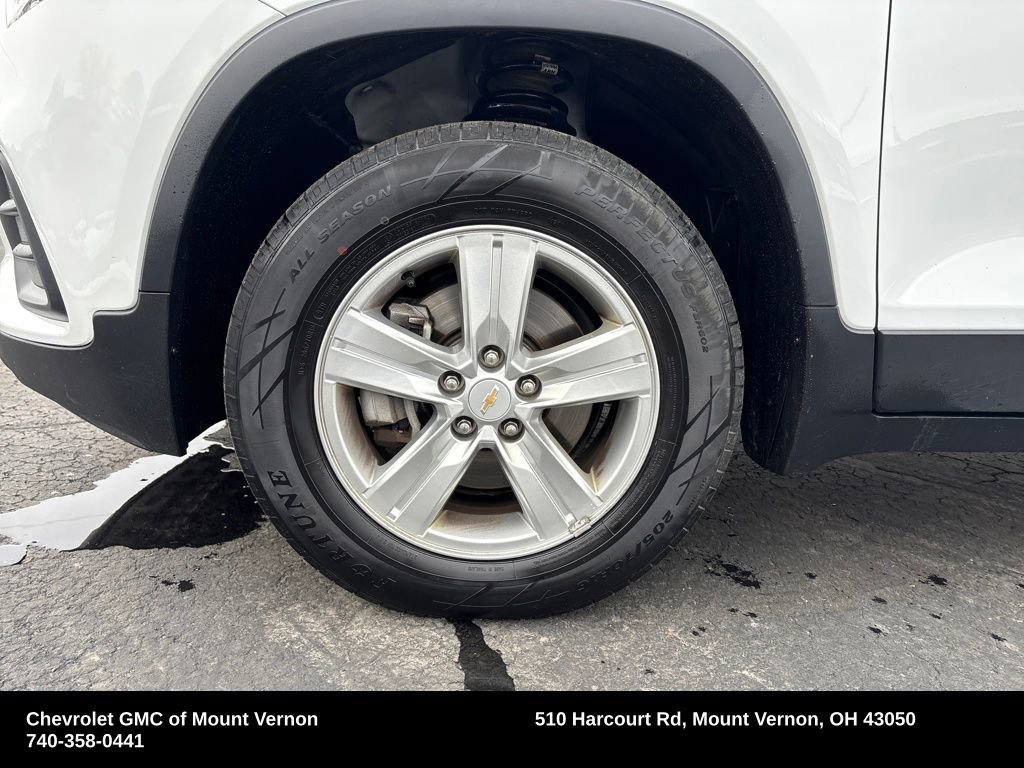 Used 2022 Chevrolet Trax LS w/ Tint and Cruise Package image 28