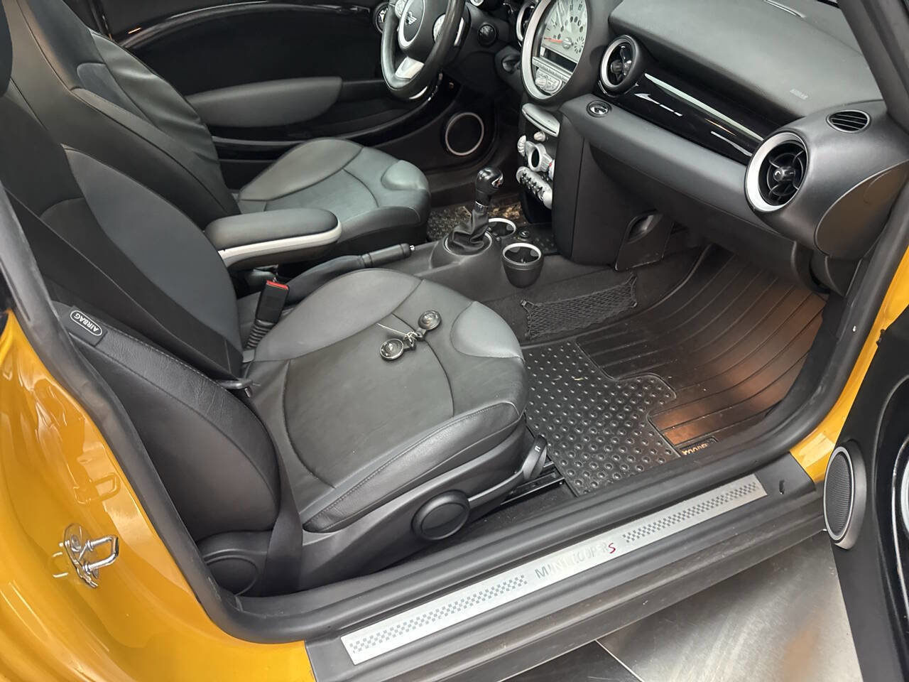 Used 2009 MINI Cooper S image 26
