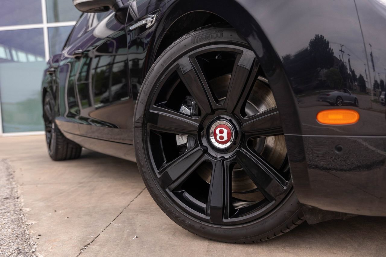 Used 2018 Bentley Flying Spur S V8 AWD/4WD image 2