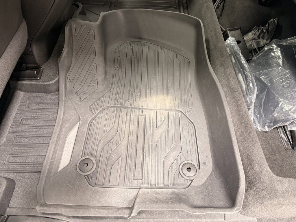 Used 2024 GMC Sierra 3500 Denali w/ Denali Reserve Package image 26