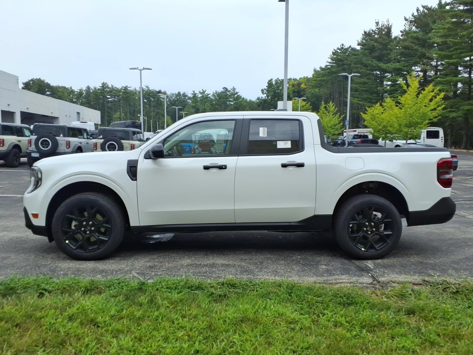 New 2026 Ford Maverick XLT w/ XLT Luxury Package AWD/4WD image 5