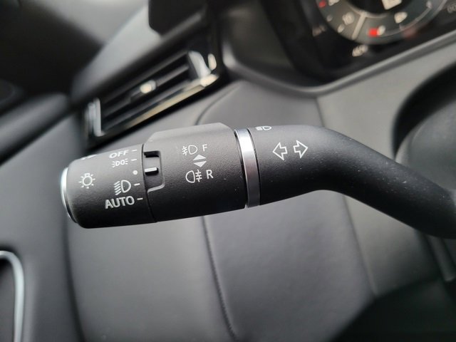 Used 2025 Land Rover Range Rover Velar Dynamic HSE image 32