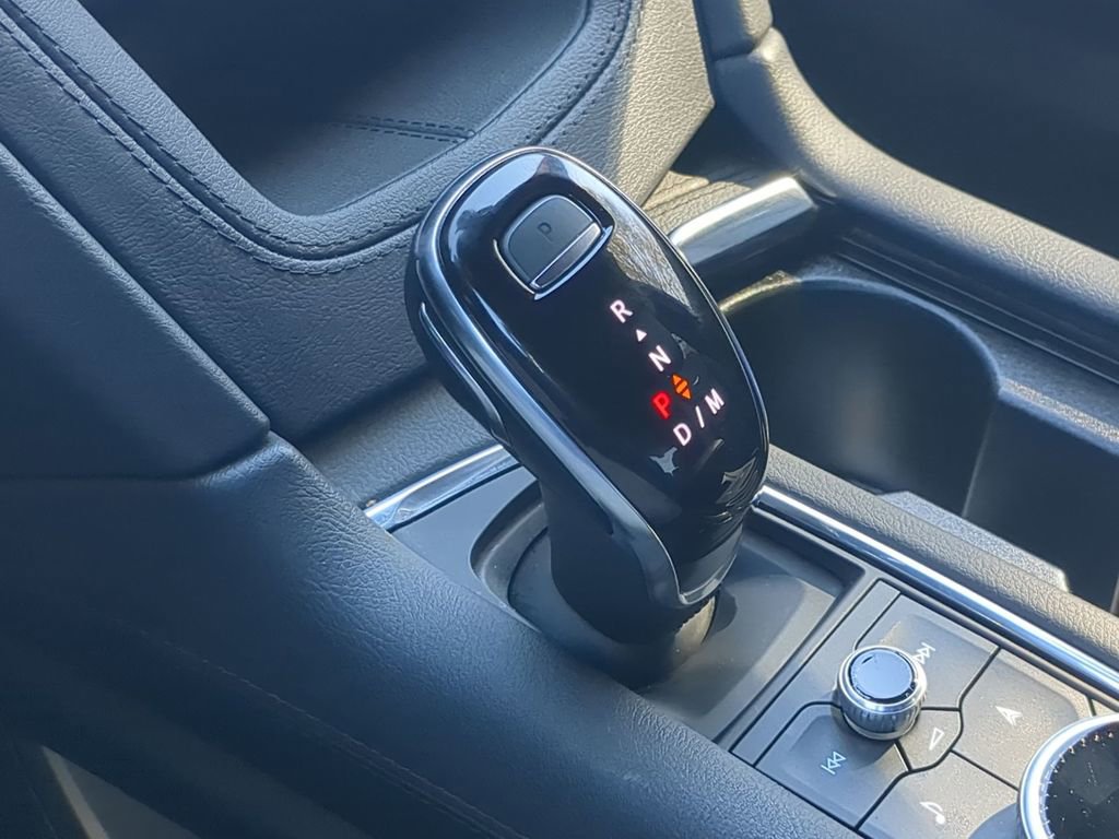 Used 2025 Cadillac XT6 Premium Luxury image 16