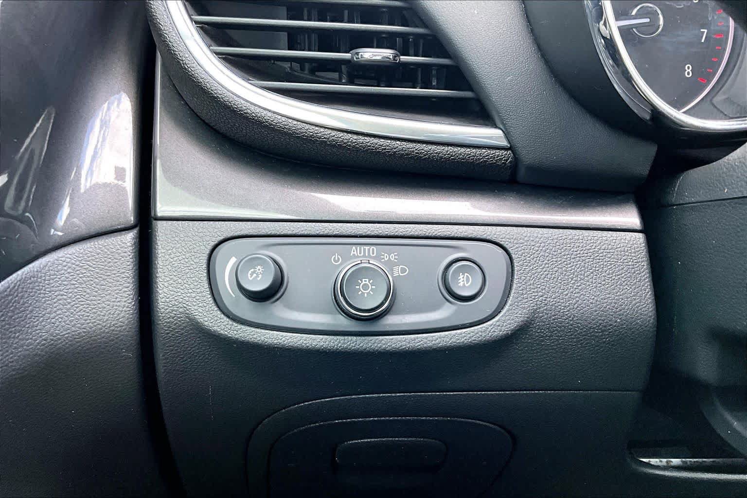 Used 2020 Buick Encore Essence w/ Safety Package II FWD image 34