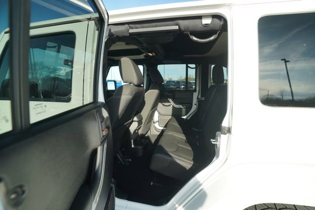 Used 2015 Jeep Wrangler Unlimited Sahara w/ Dual Top Group image 14