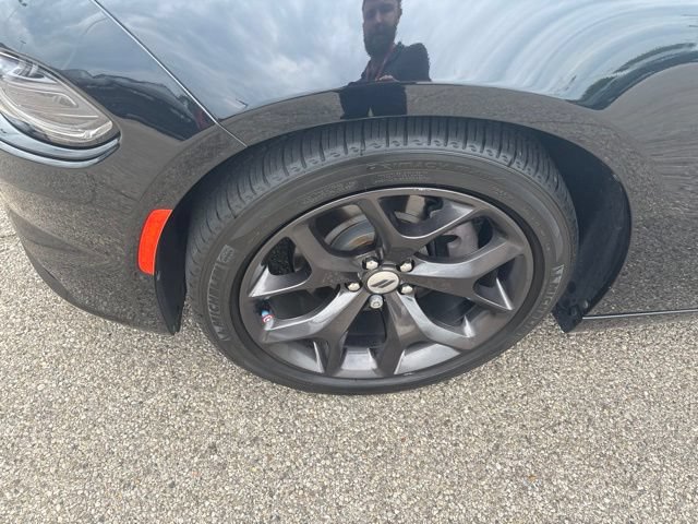 Used 2017 Dodge Charger R/T w/ Plus Group RWD image 14