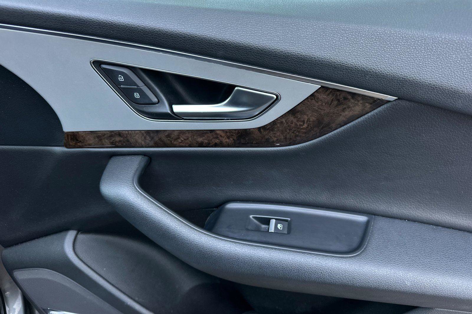 Used 2018 Audi Q7 2.0T Premium Plus w/ Premium Plus Package image 20