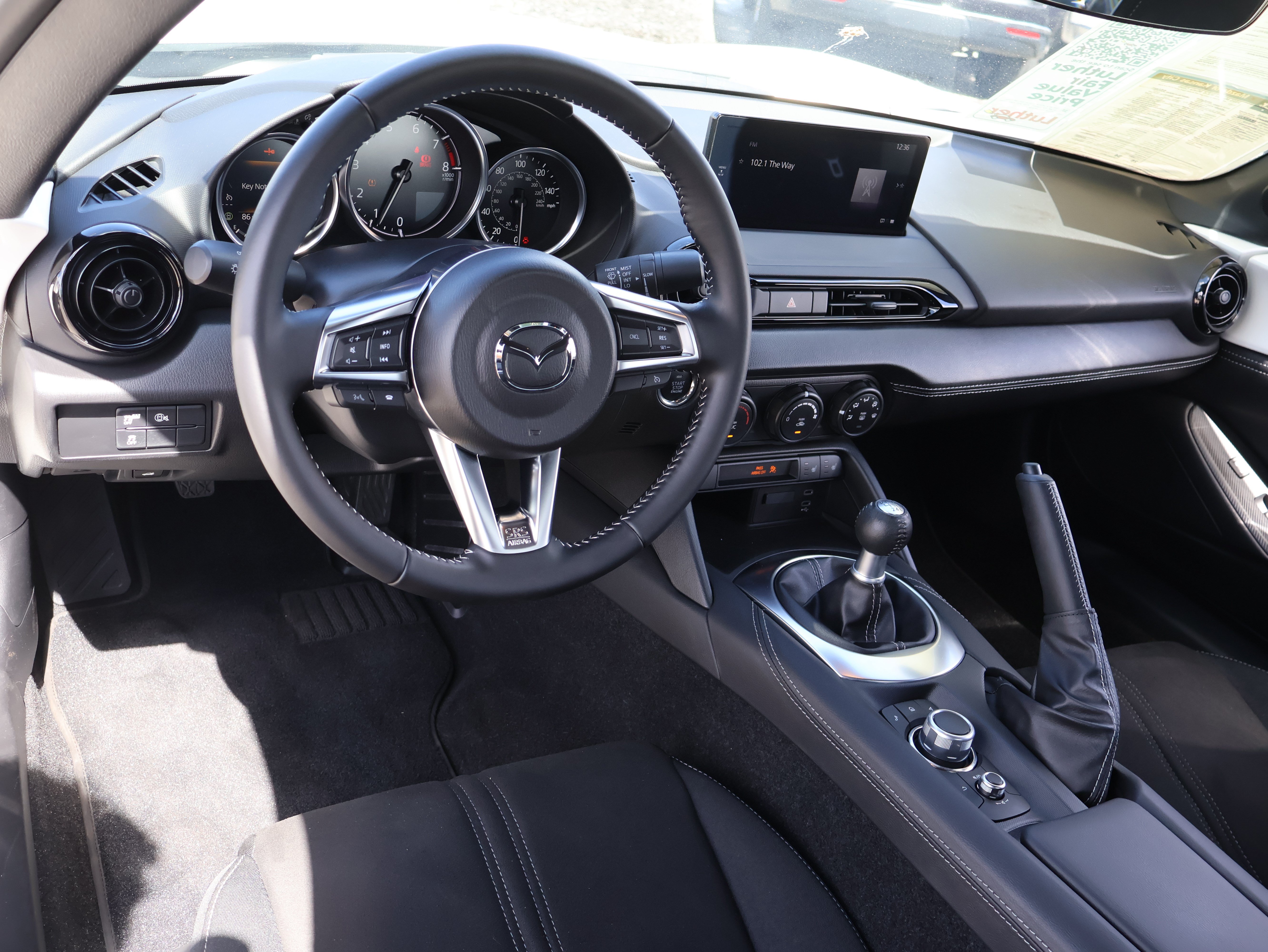 Certified 2025 MAZDA MX-5 Miata Club RWD image 15