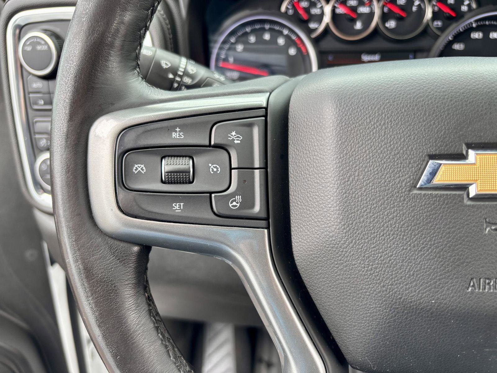 Used 2020 Chevrolet Silverado 1500 LT w/ Convenience Package image 18