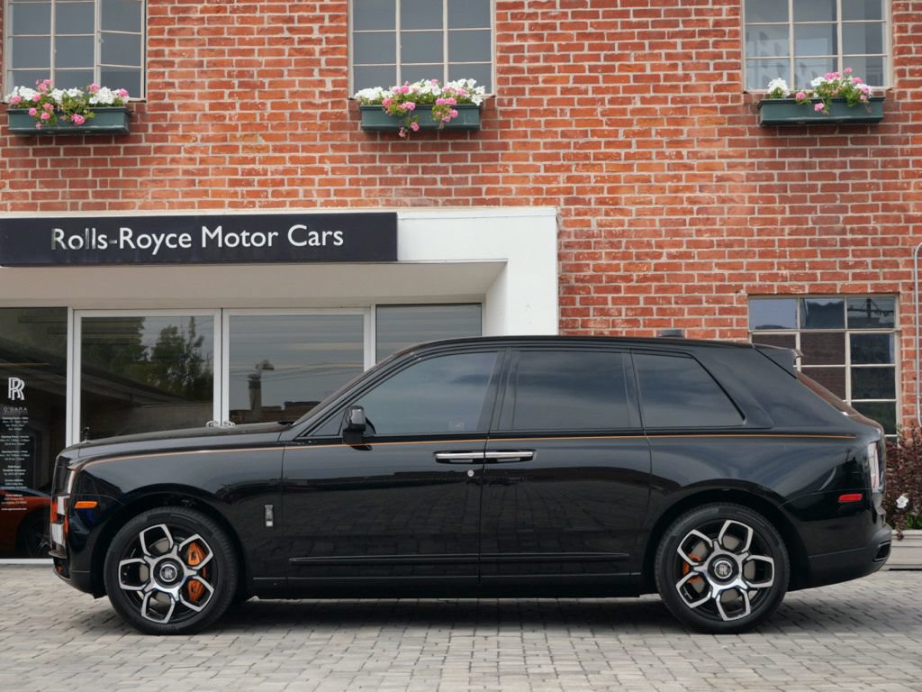 Used 2023 Rolls-Royce Cullinan Black Badge w/ Dark Exterior Package AWD/4WD image 3