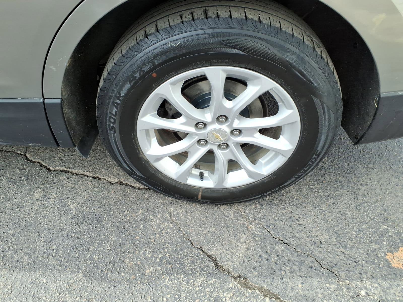 Used 2018 Chevrolet Equinox LT image 16