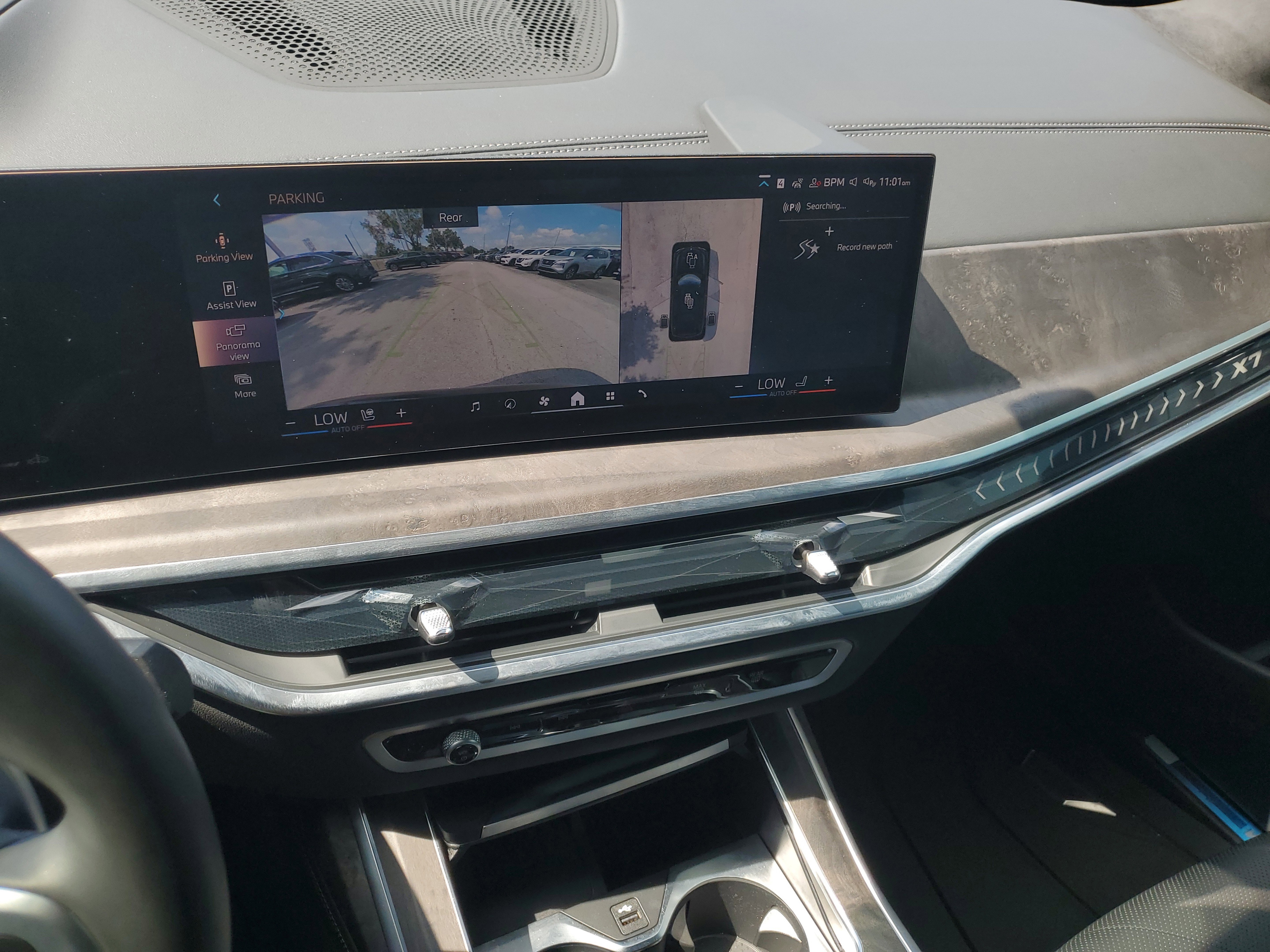 Used 2025 BMW X7 xDrive40i w/ M Sport Package image 29