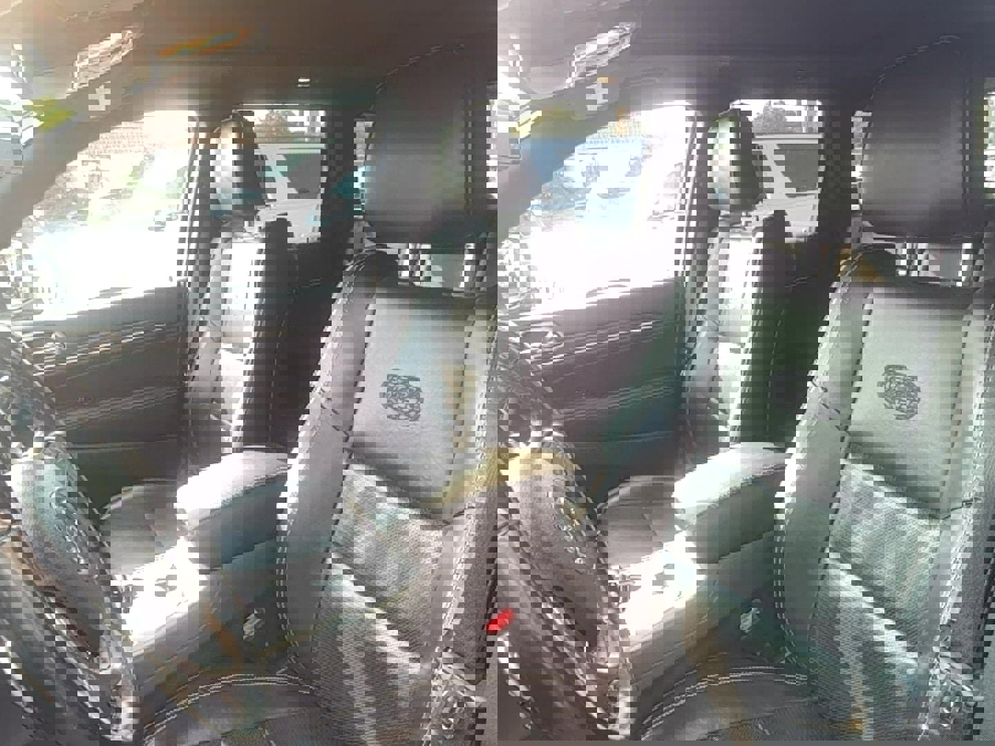 Used 2015 Jeep Grand Cherokee Overland image 18