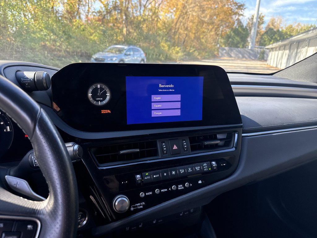 Used 2024 Lexus ES 350 F Sport w/ Accessory Package (Z2) FWD image 13