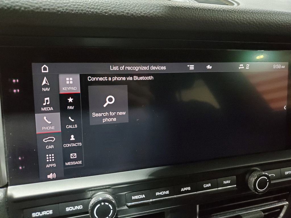 Used 2020 Porsche Macan image 35