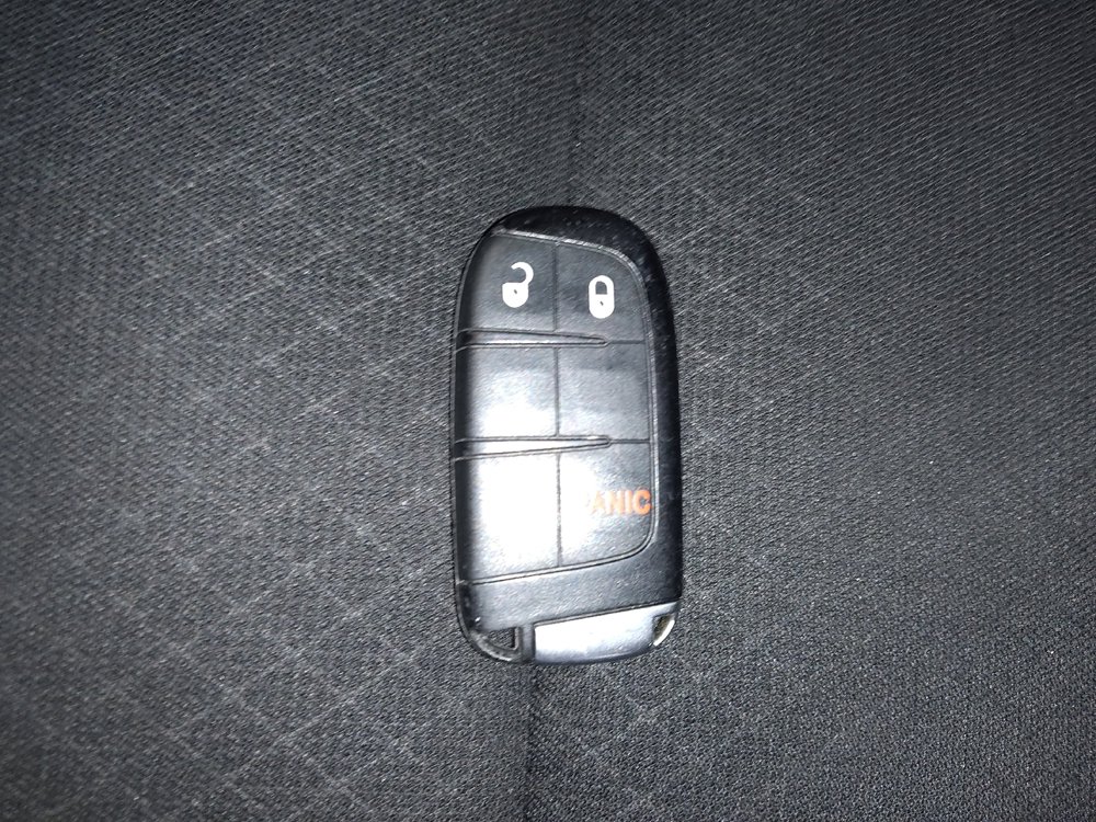 Used 2022 Jeep Grand Cherokee Laredo E RWD image 32