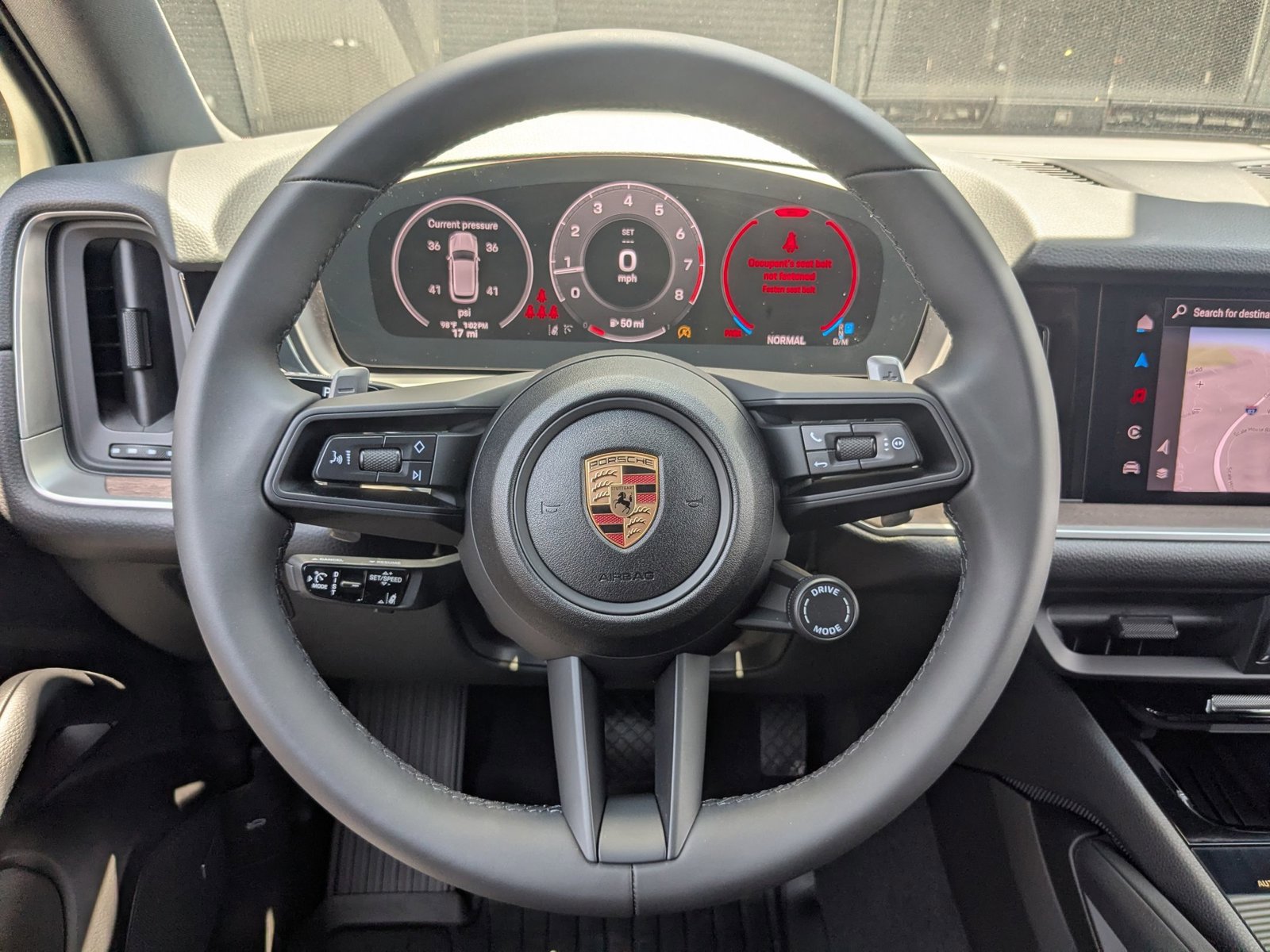 Used 2025 Porsche Cayenne image 15