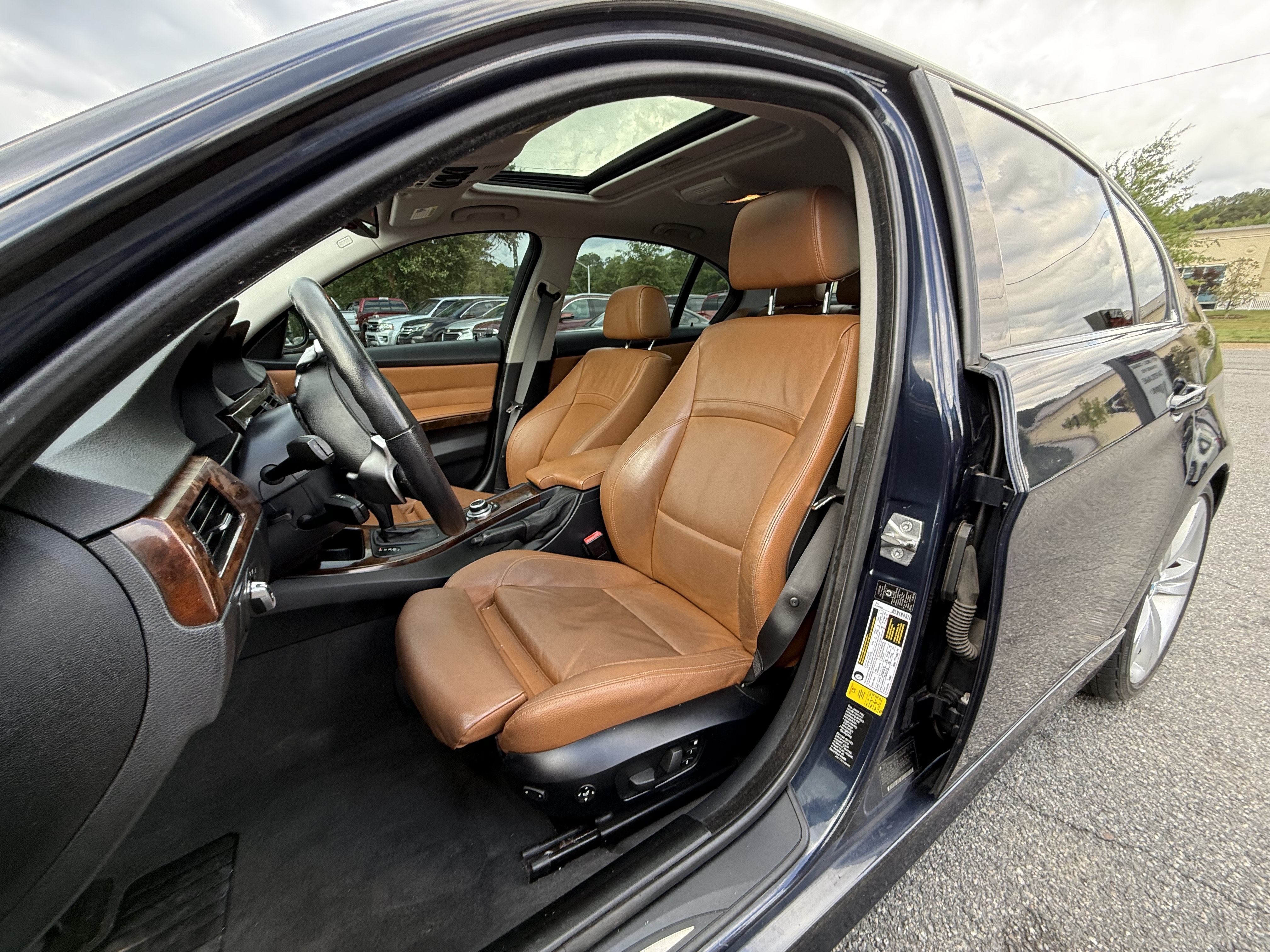 Used 2010 BMW 335i Sedan RWD image 12