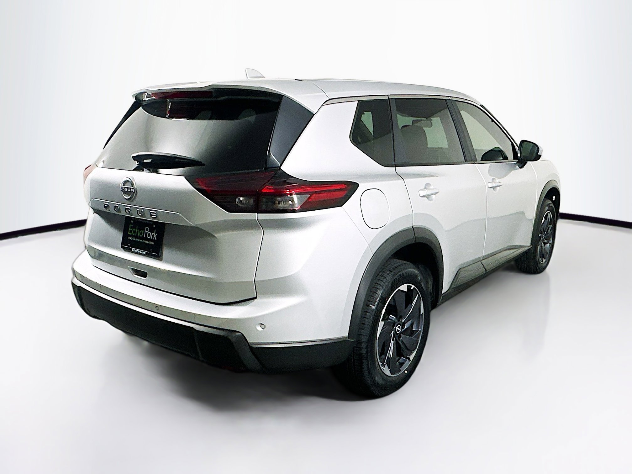 Used 2025 Nissan Rogue SV FWD image 9
