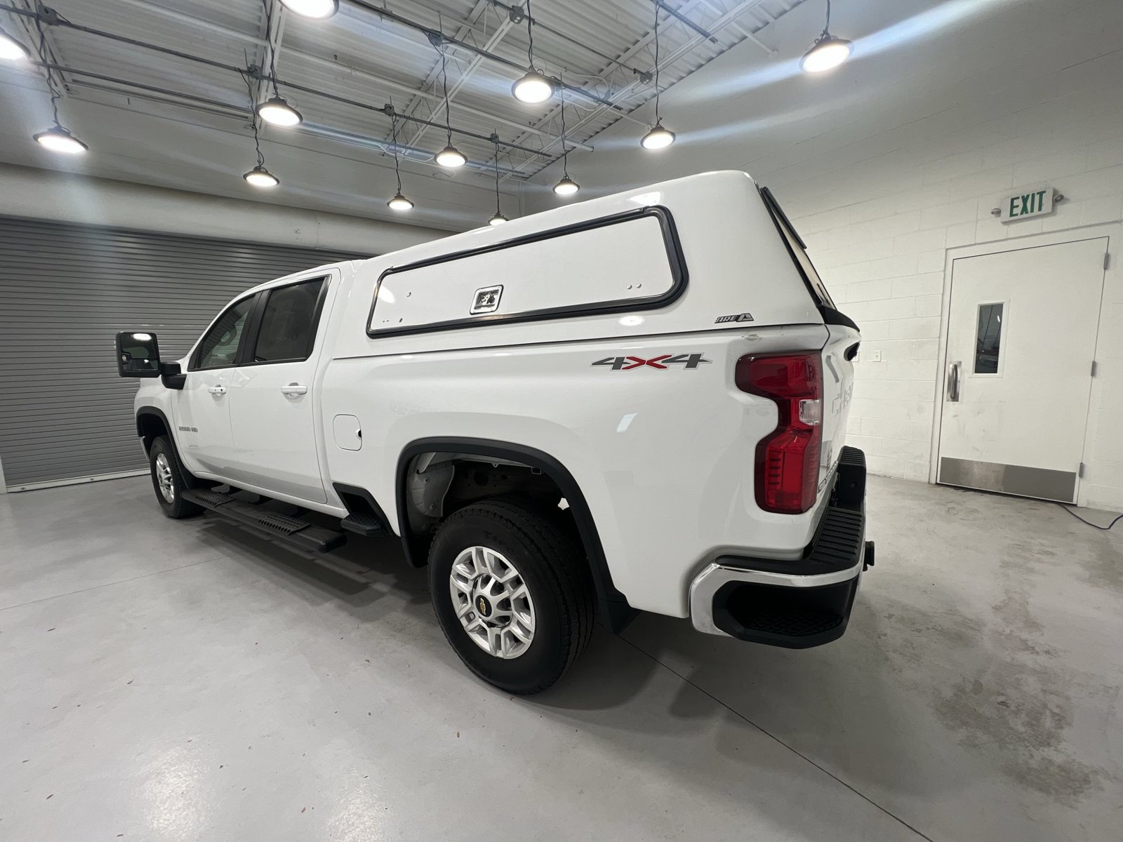 Used 2022 Chevrolet Silverado 2500 LT w/ Convenience Package AWD/4WD image 6
