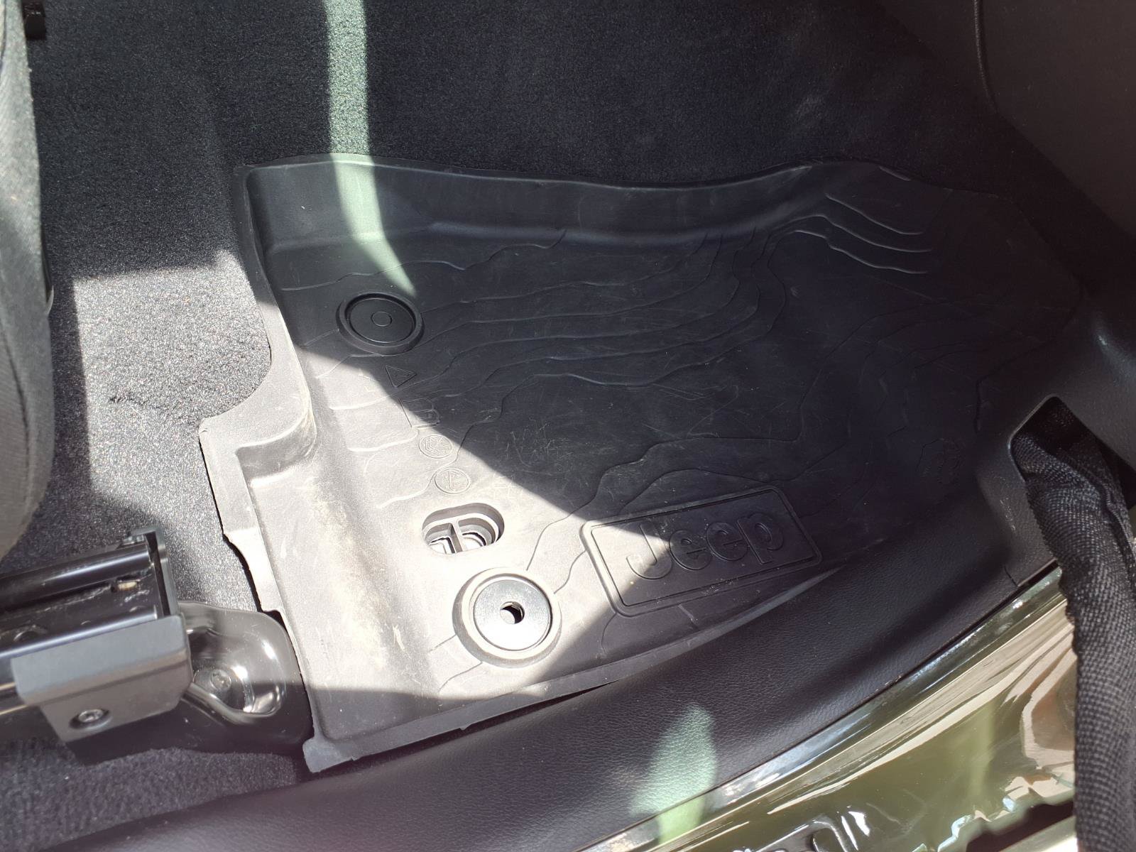 Used 2021 Jeep Wrangler Sport AWD/4WD image 25