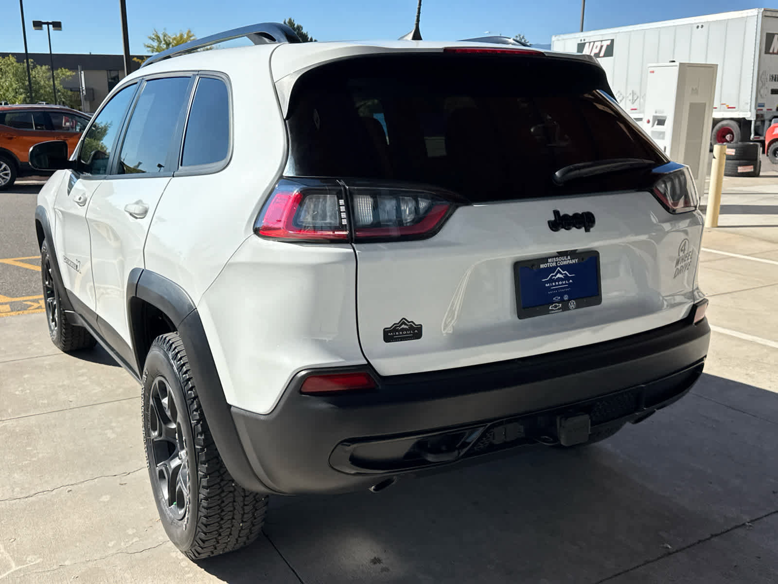 Used 2022 Jeep Cherokee Latitude w/ Trailer Tow Group image 3