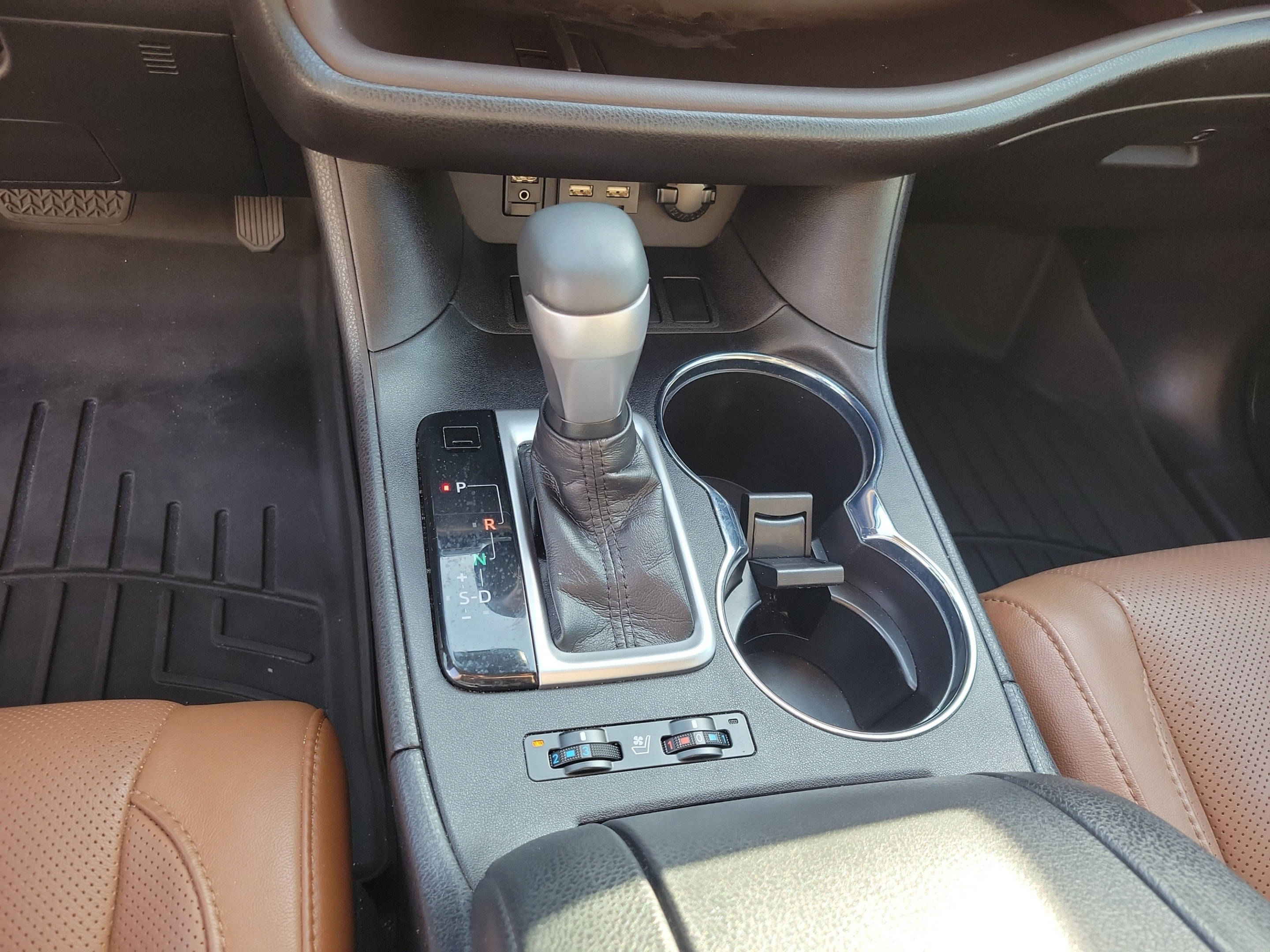 Used 2019 Toyota Highlander Limited Platinum AWD/4WD image 21