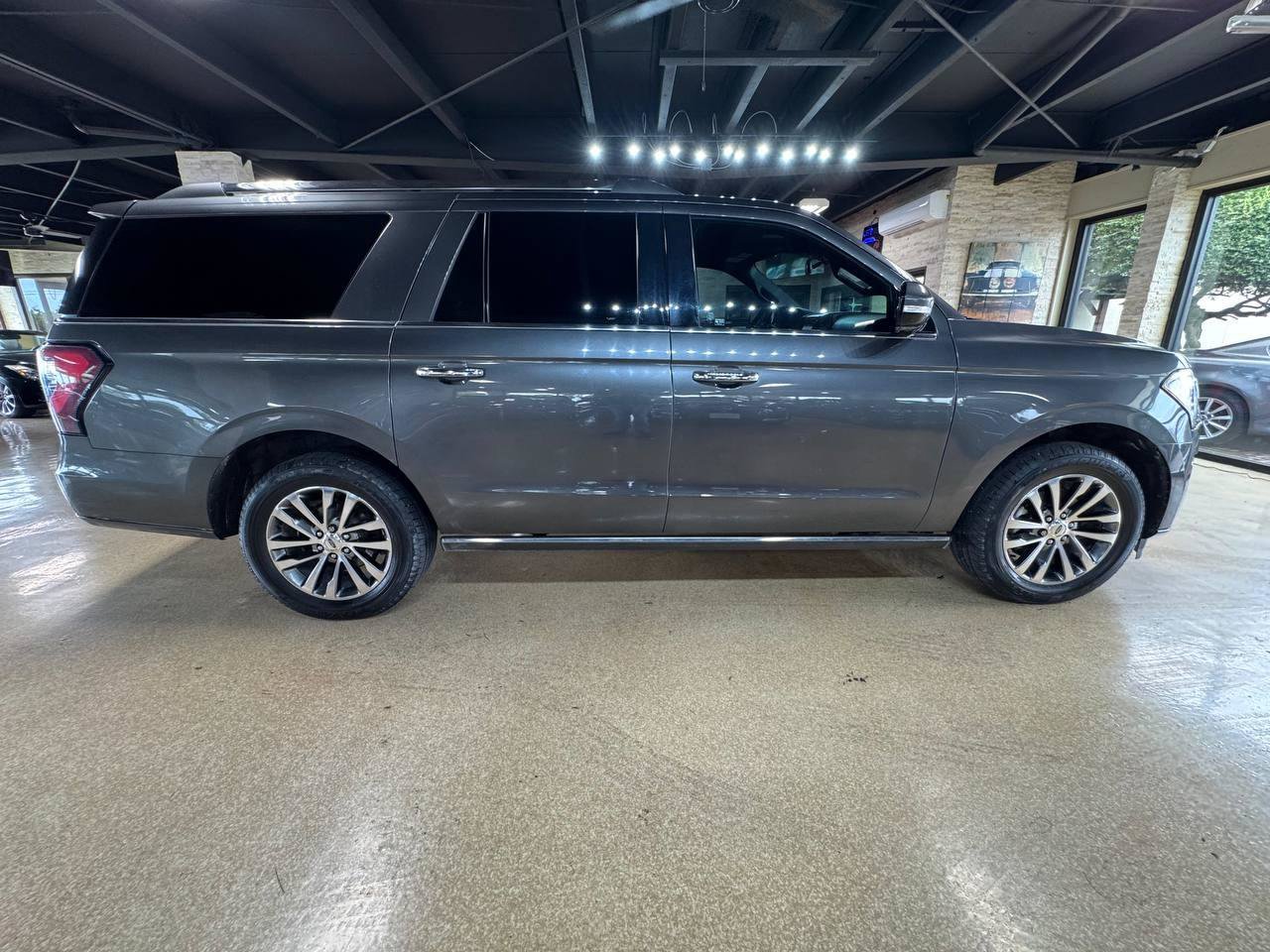 Used 2018 Ford Expedition Max Limited w/ Equipment Group 301A RWD image 8