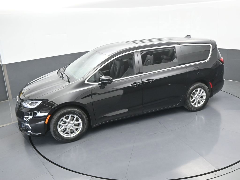 New 2026 Chrysler Pacifica Select image 48