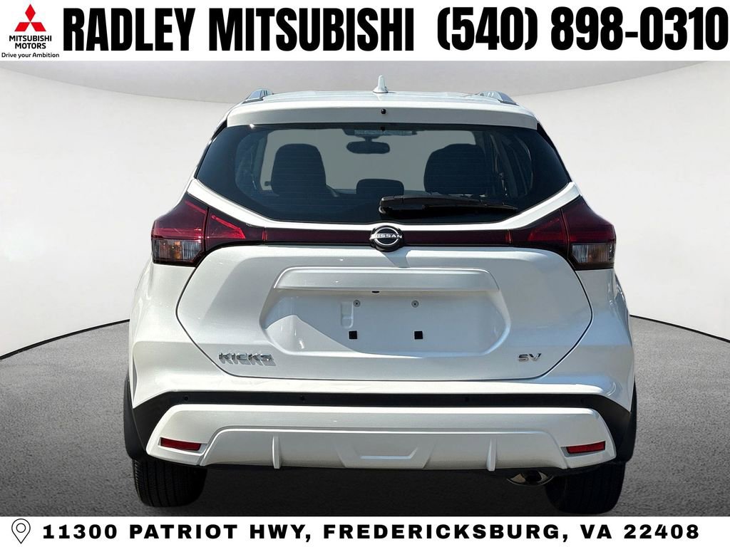 Used 2023 Nissan Kicks SV FWD image 18