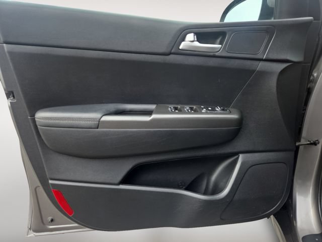 Used 2019 Kia Sportage LX AWD/4WD image 16