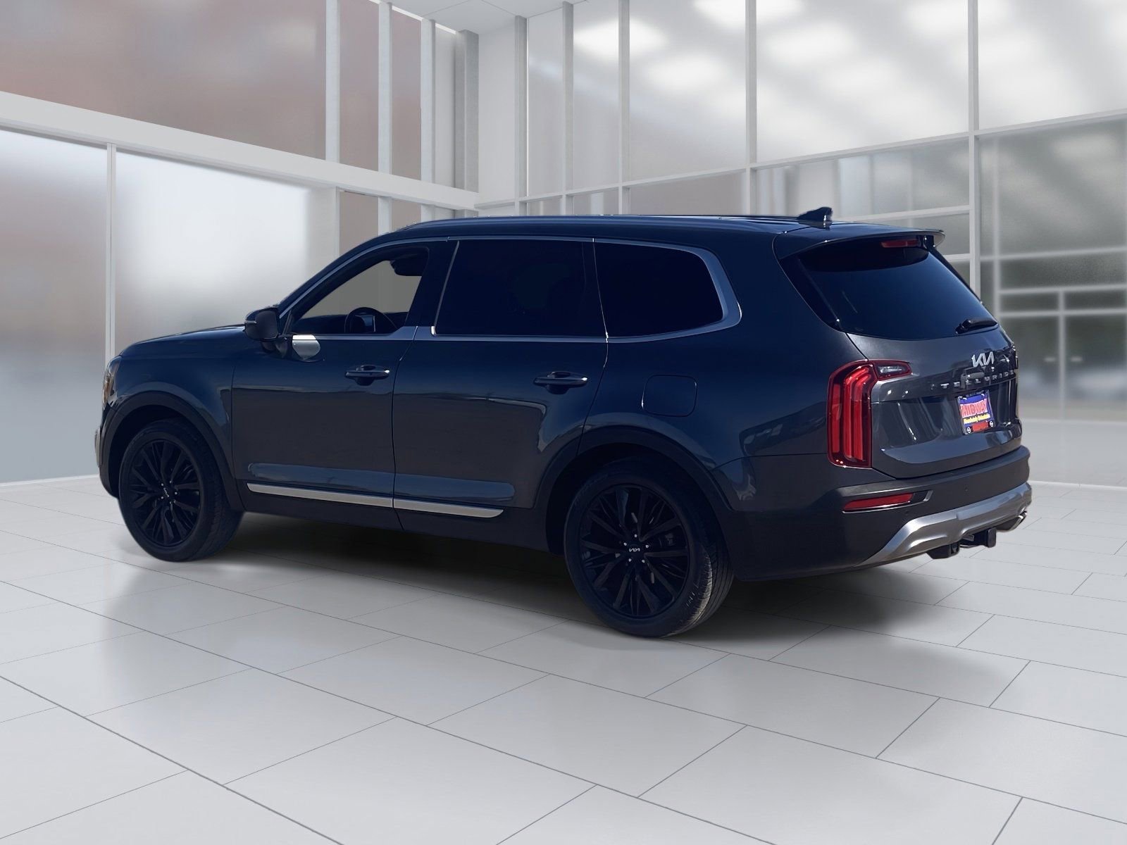 Used 2022 Kia Telluride SX w/ Towing Package image 4
