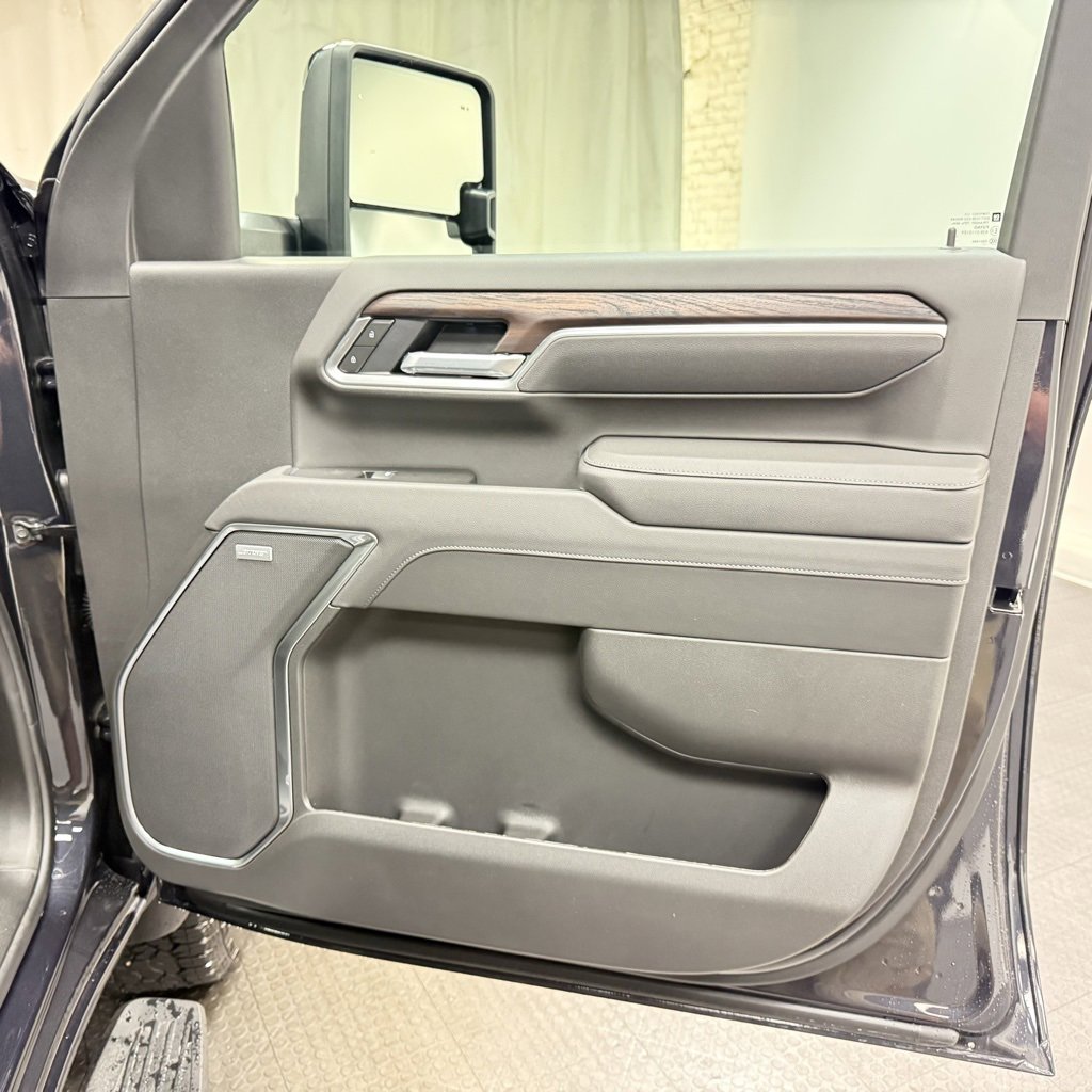New 2026 GMC Sierra 2500 SLT w/ SLT Premium Package image 17