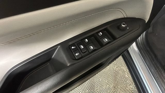 Used 2024 Jeep Compass Limited AWD/4WD image 10