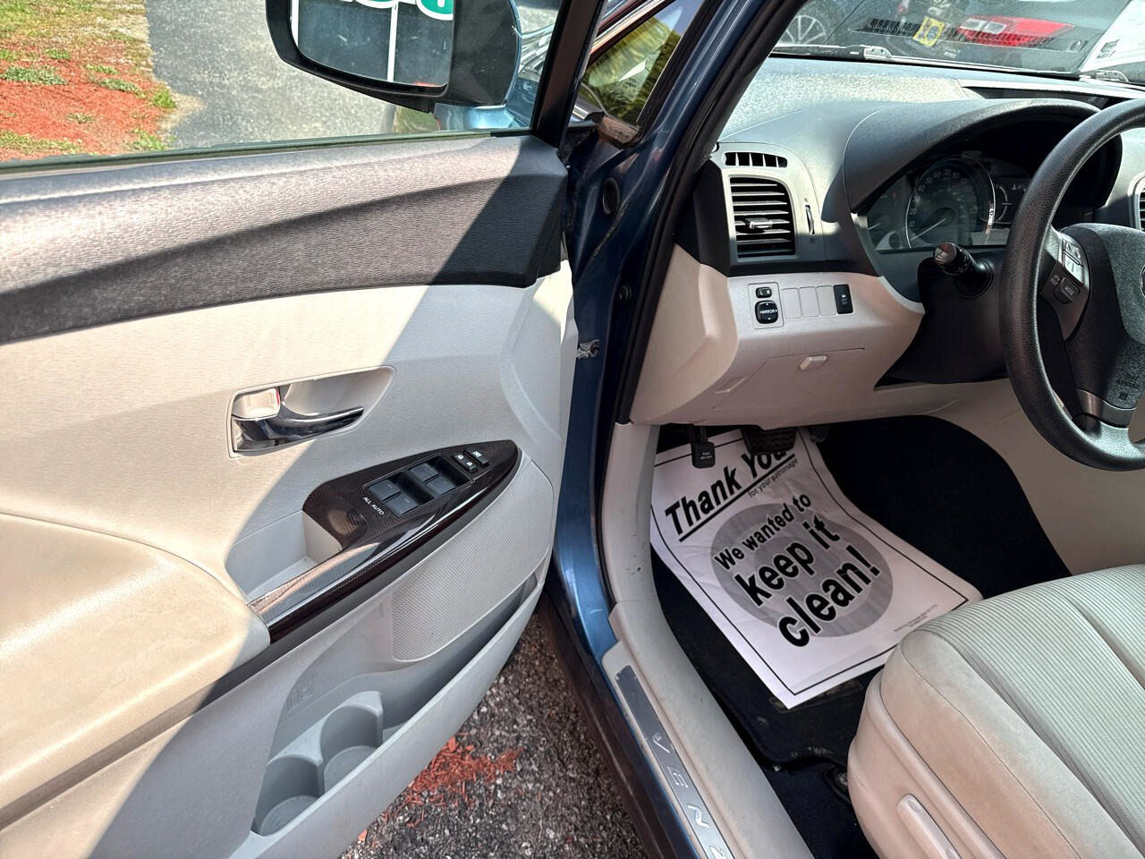 Used 2010 Toyota Venza AWD image 14