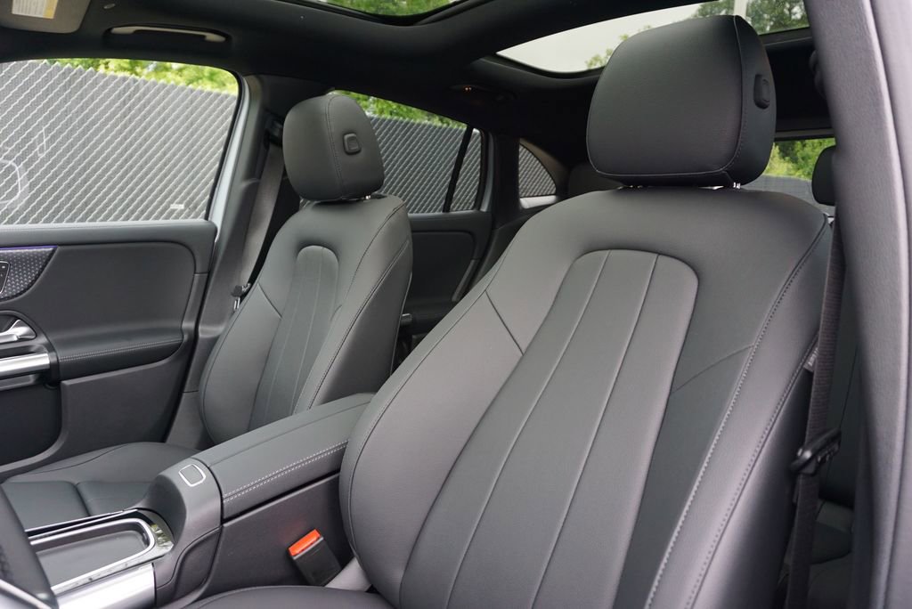 Certified 2026 Mercedes-Benz GLA 250 image 25