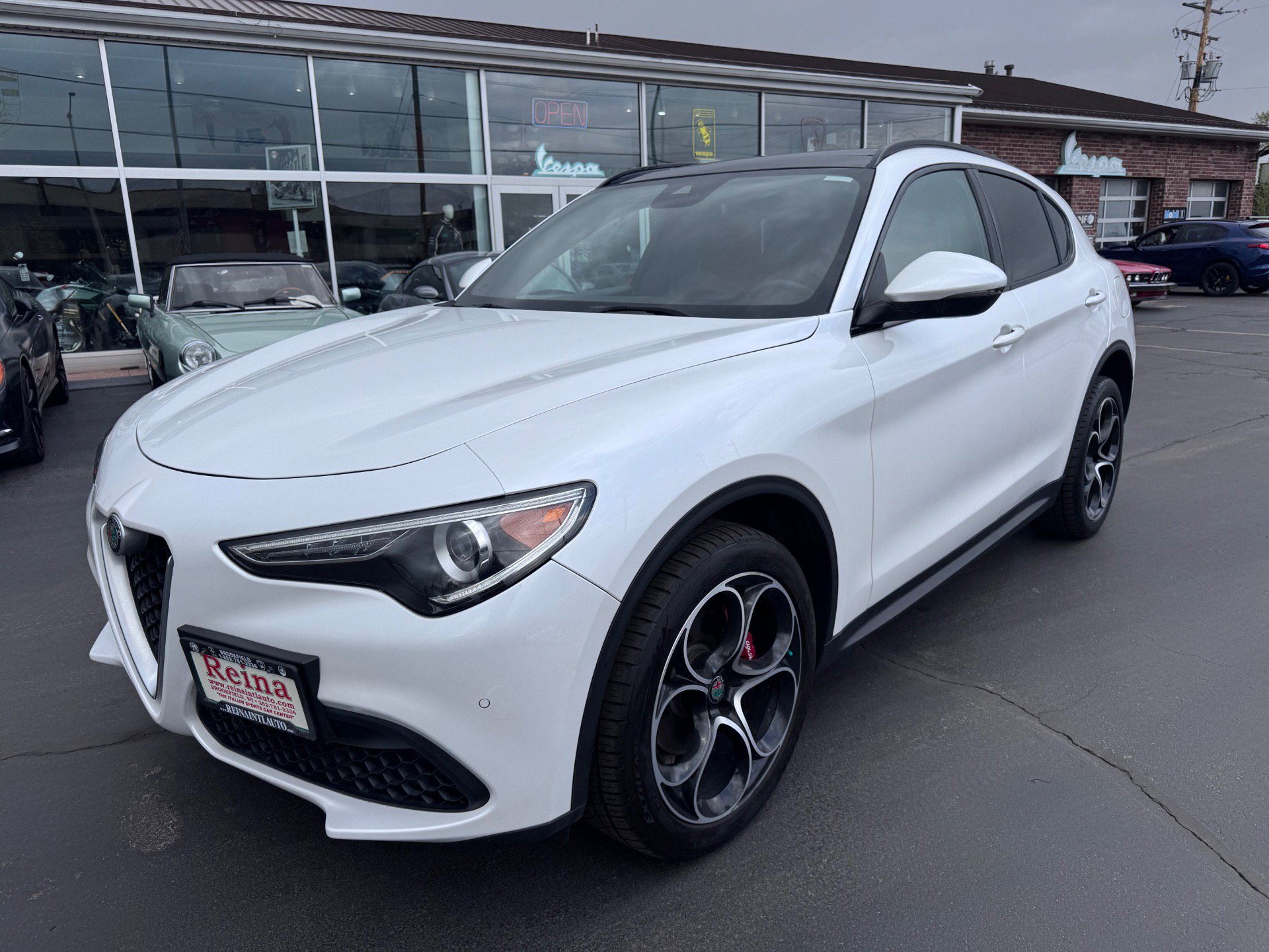 Used 2019 Alfa Romeo Stelvio Ti Sport w/ Quick Order Package 22S Sport AWD/4WD image 1