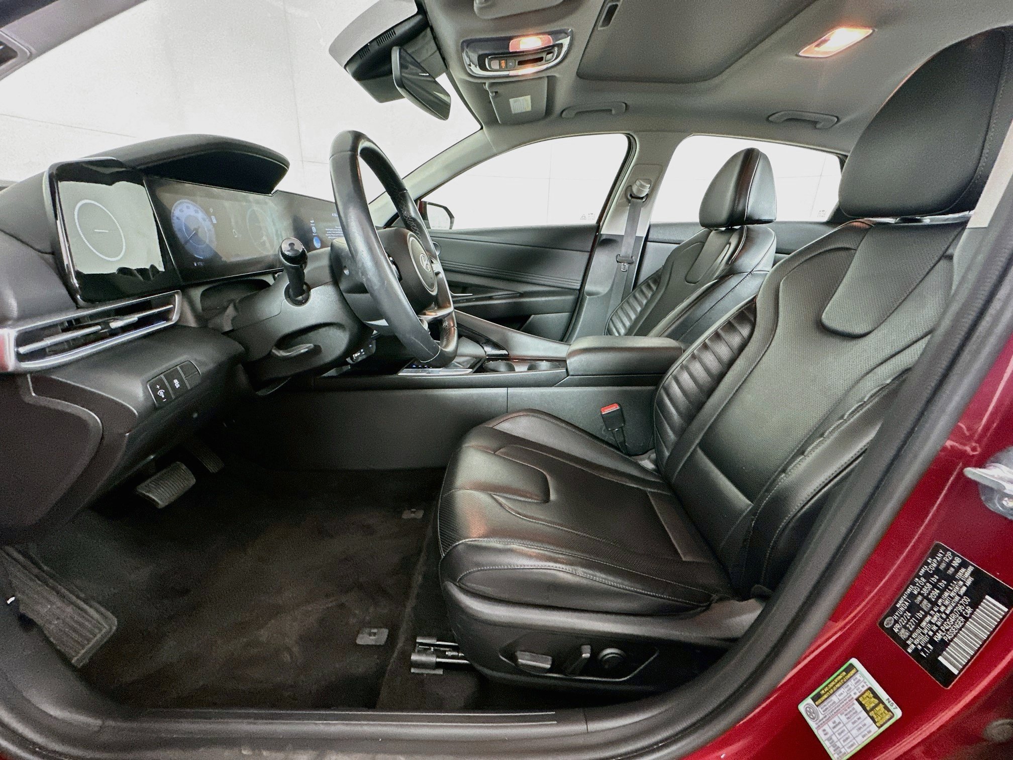 Used 2024 Hyundai Elantra Limited FWD image 13