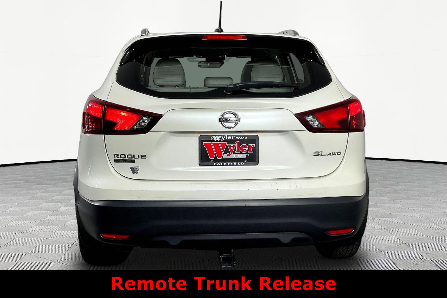 Certified 2018 Nissan Rogue Sport SL w/ SL Premium Package AWD/4WD image 5