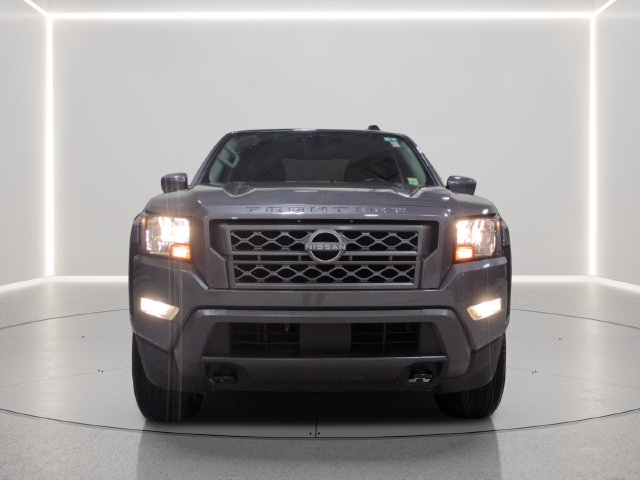Used 2024 Nissan Frontier 4x4 Crew Cab image 9