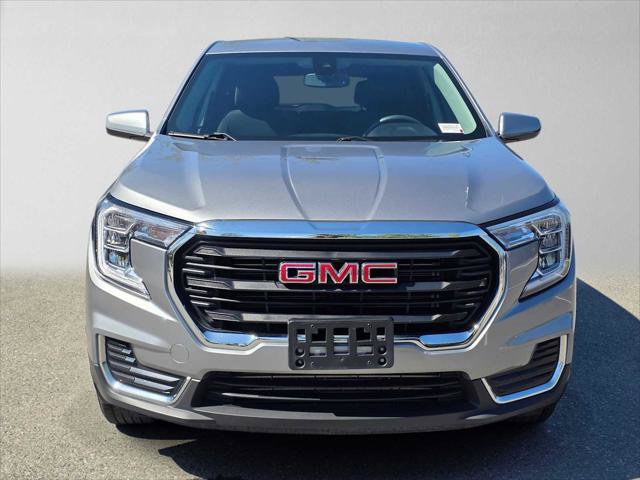 Used 2024 GMC Terrain SLE AWD/4WD image 8