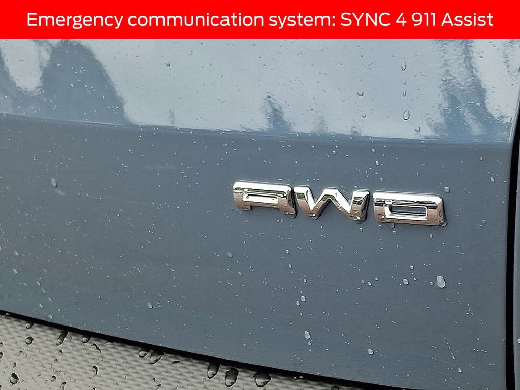 Used 2023 Ford Escape Platinum w/ Premium Technology Package image 31