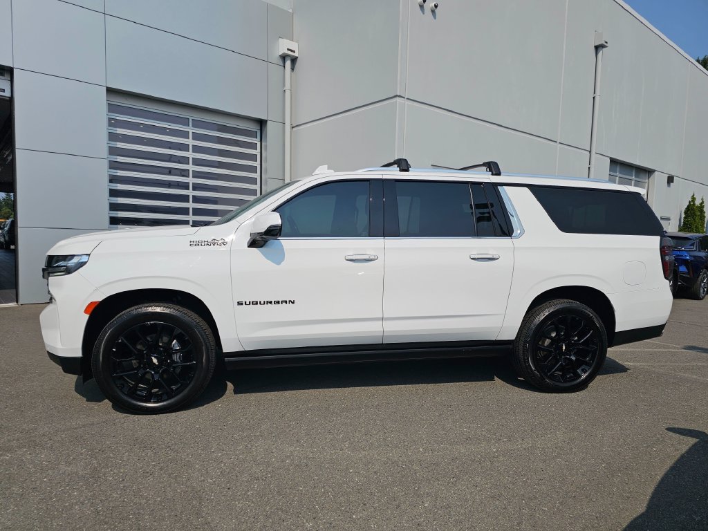 Used 2022 Chevrolet Suburban High Country w/ Premium Package 2 AWD/4WD image 4