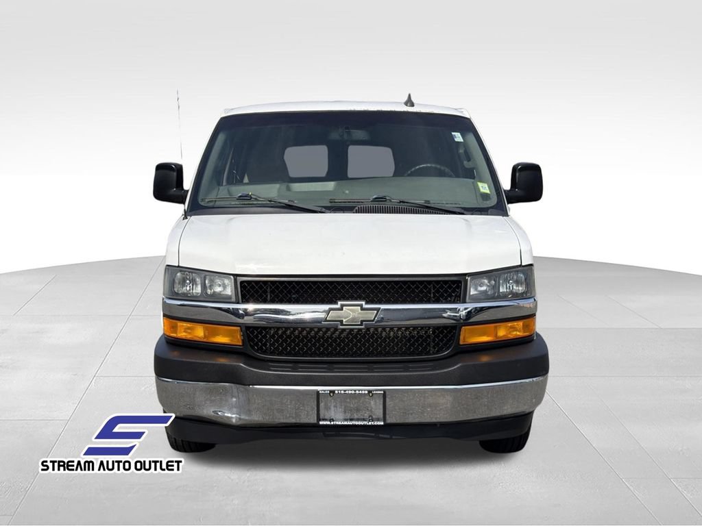 Used 2018 Chevrolet Express 3500 LT w/ LT Preferred Equipment Group RWD video 2