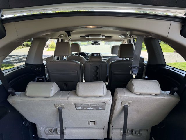 Used 2023 Honda Odyssey Touring image 11
