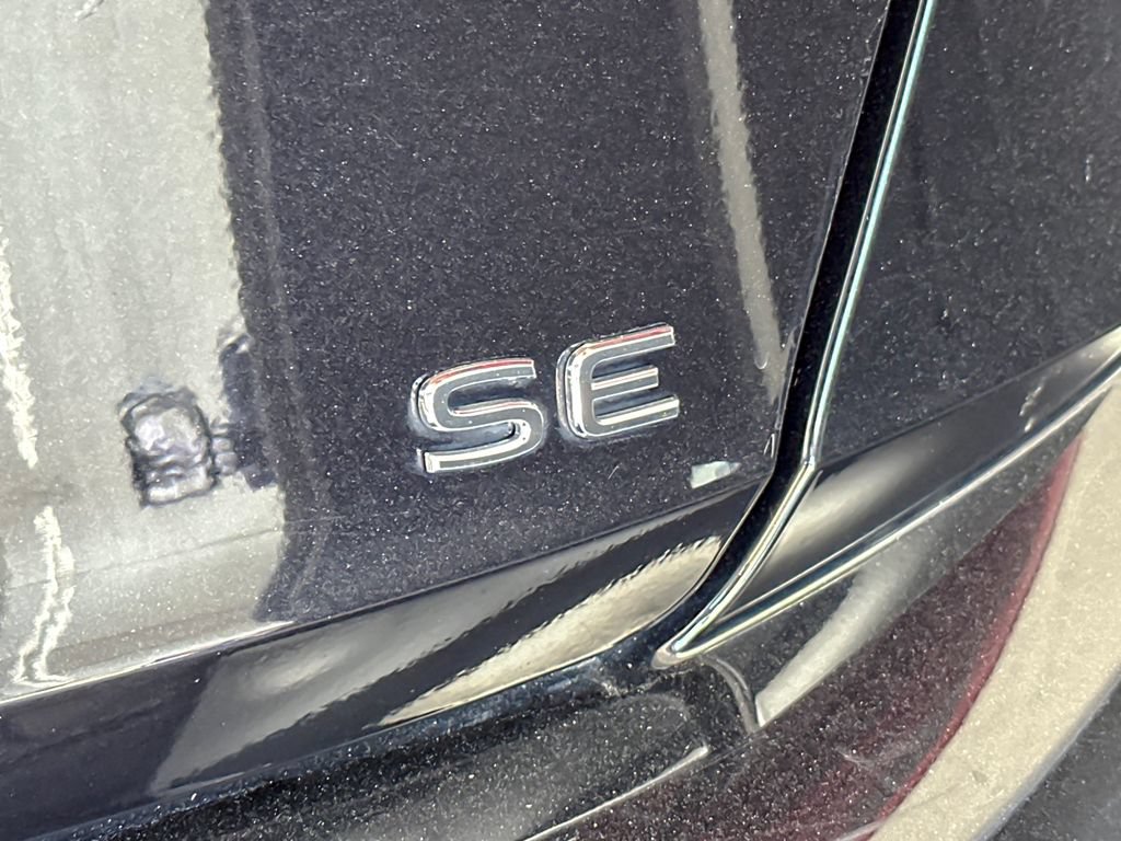 Used 2025 Volkswagen Jetta SE FWD image 24