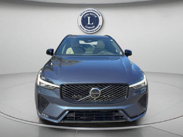 Certified 2026 Volvo XC60 B5 Plus AWD/4WD image 11