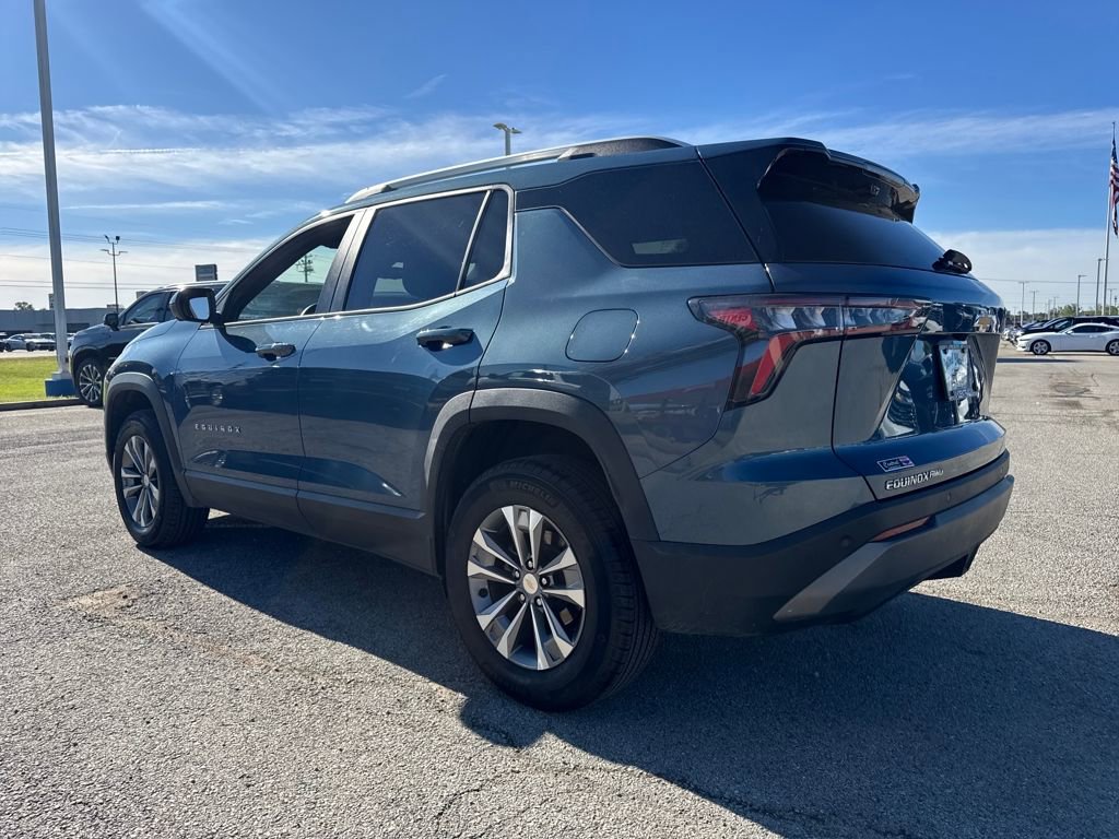 Used 2025 Chevrolet Equinox LT w/ Convenience Package II image 4